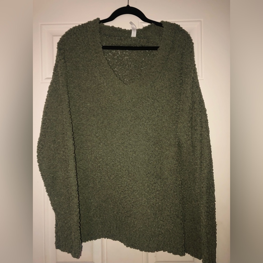 NWT Zenana premium womens popcorn style v-neck olive green sweater size 2x plus